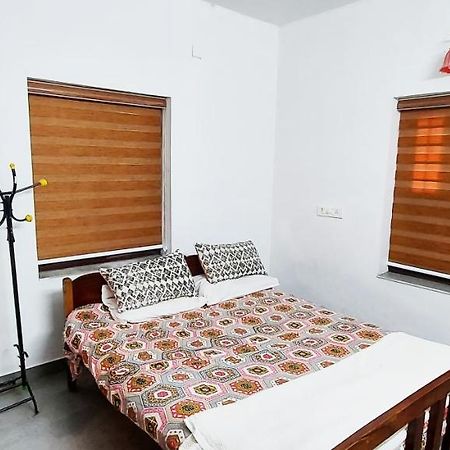 Forestay -3 BHK Villa Kochi Pallipuram Exteriör bild